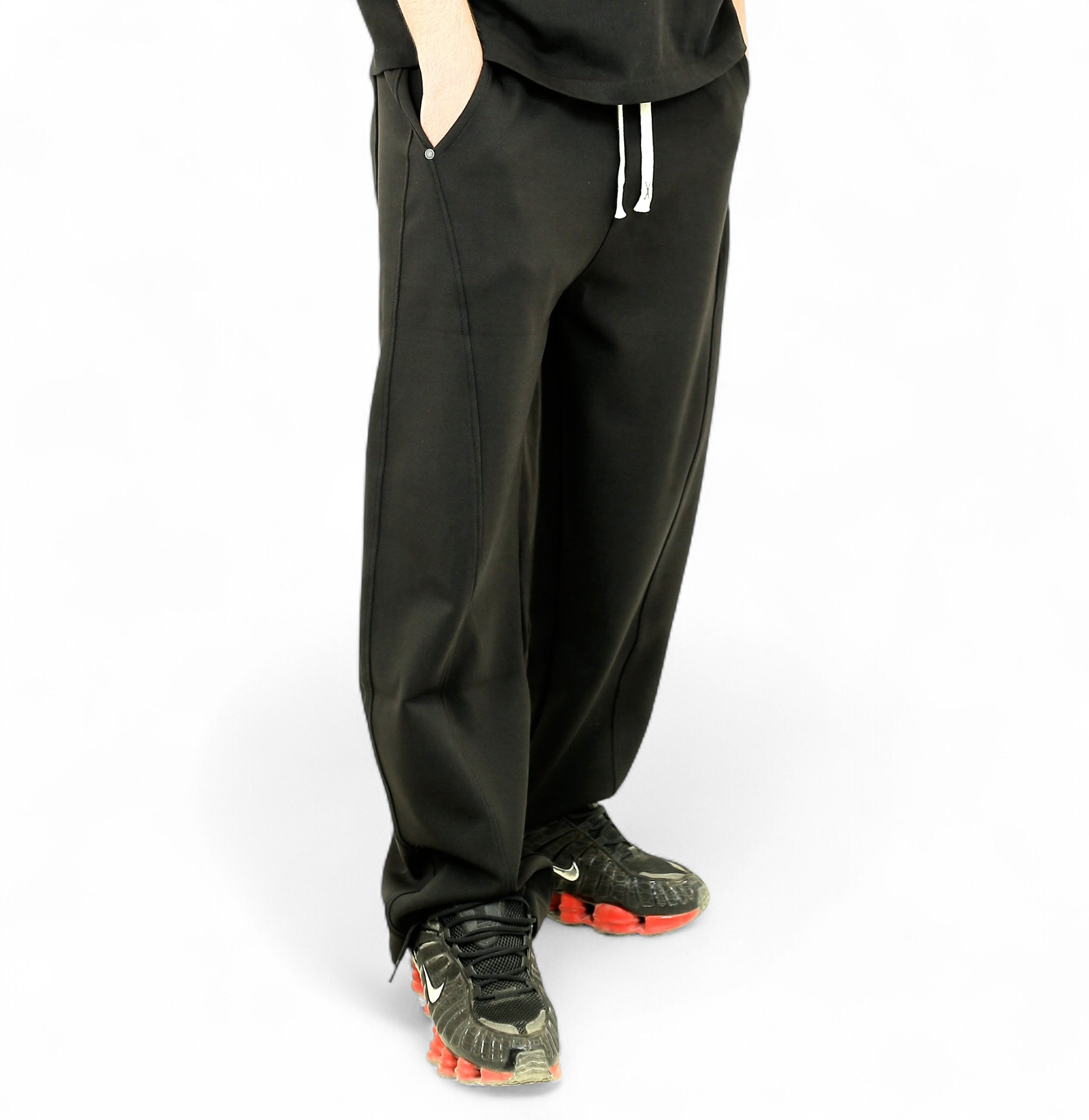 VAYR UNIT_03 Shadow Black Wide-Leg Pants - Front View Structured Silhouette and Waist Detail